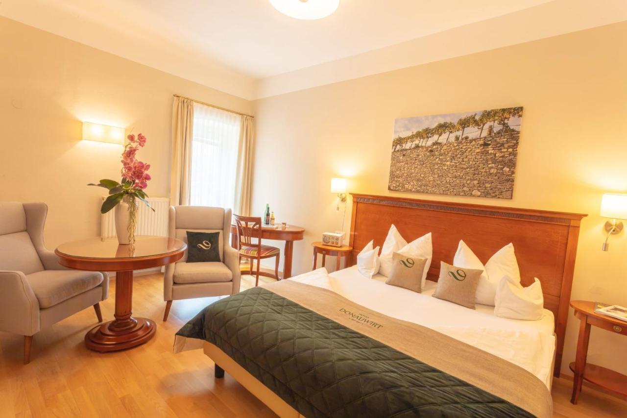 Donauwirt - Hotel Garni 魏森基兴 外观 照片